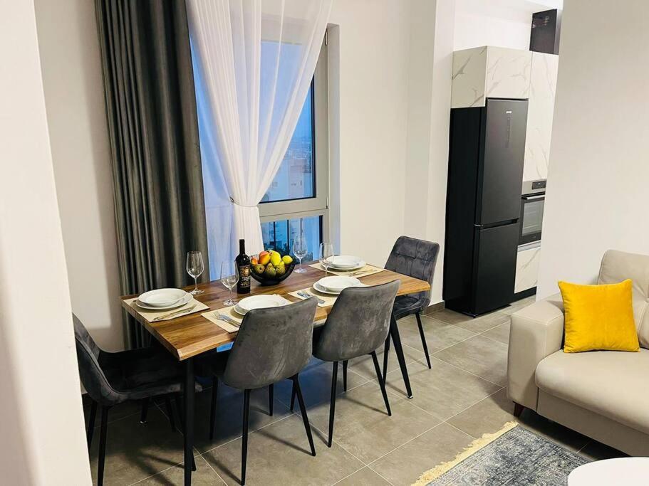 Royal Hill Apartments 2 By Ps ดูร์เรส ภายนอก รูปภาพ